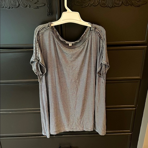 Max Studio black and white top - Picture 1 of 5